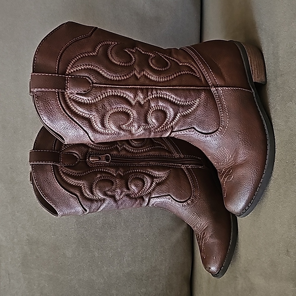 CAT & JACK Western Boots Size 13